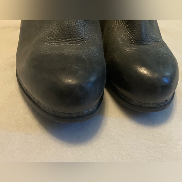 Dansko heeled shoes size 39 - Picture 2 of 6